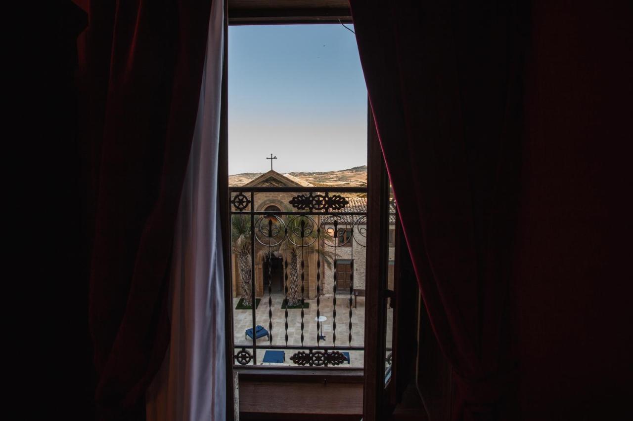 Castello Ducale Colonna Resort Ioppolo Giancaxio المظهر الخارجي الصورة